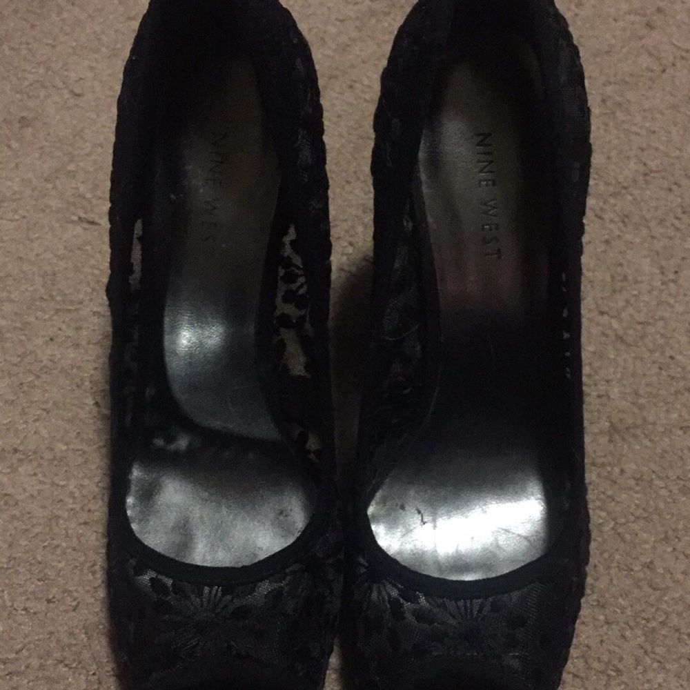 Nine West Lace heels - Picture 2 of 4